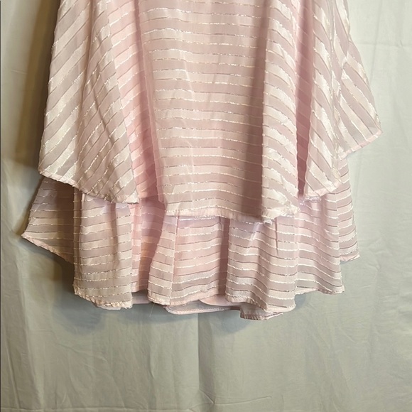 Pink and White Striped Romper with Puff Sleeve and Scoop Neck Preowned - Picture 8 of 8
